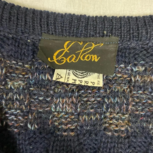 Vintage Eaton Cosby v neck pure wool knit  sweater Sz 44 - Picture 6 of 10